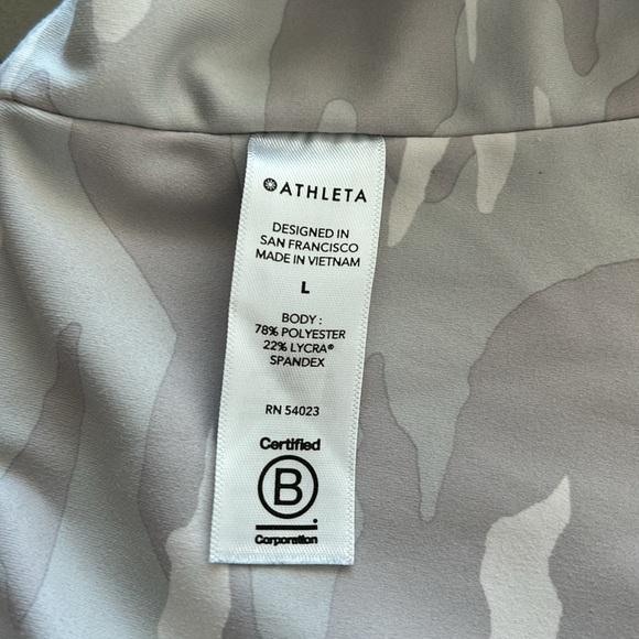 Athleta Elation Camo 7/8 Tight - Picture 4 of 8